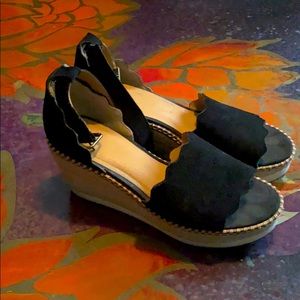 Black and Tan wedges